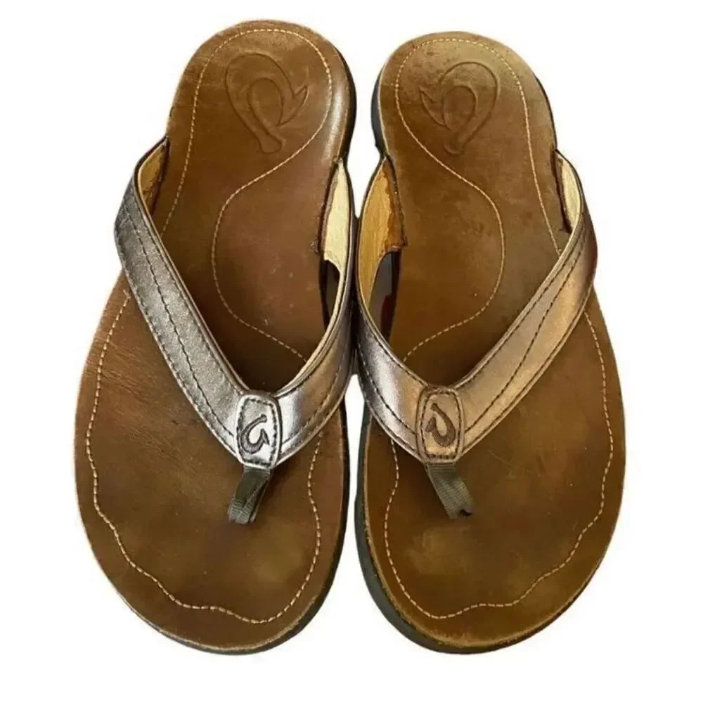 Olukai kuma women’s metallic copper leather, flip-flop sandals, size 7